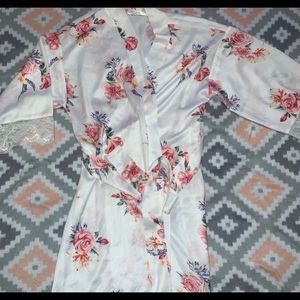 Flora Nikrooz floral rose satin robe